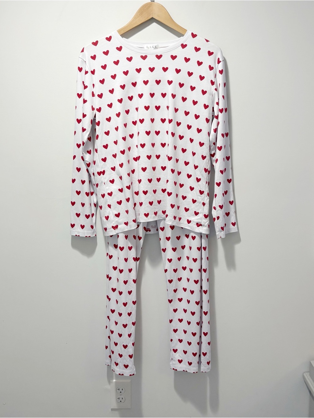 Lake Long Sleeve Top Long Pants Pajama Set White with Red Hearts Size Large